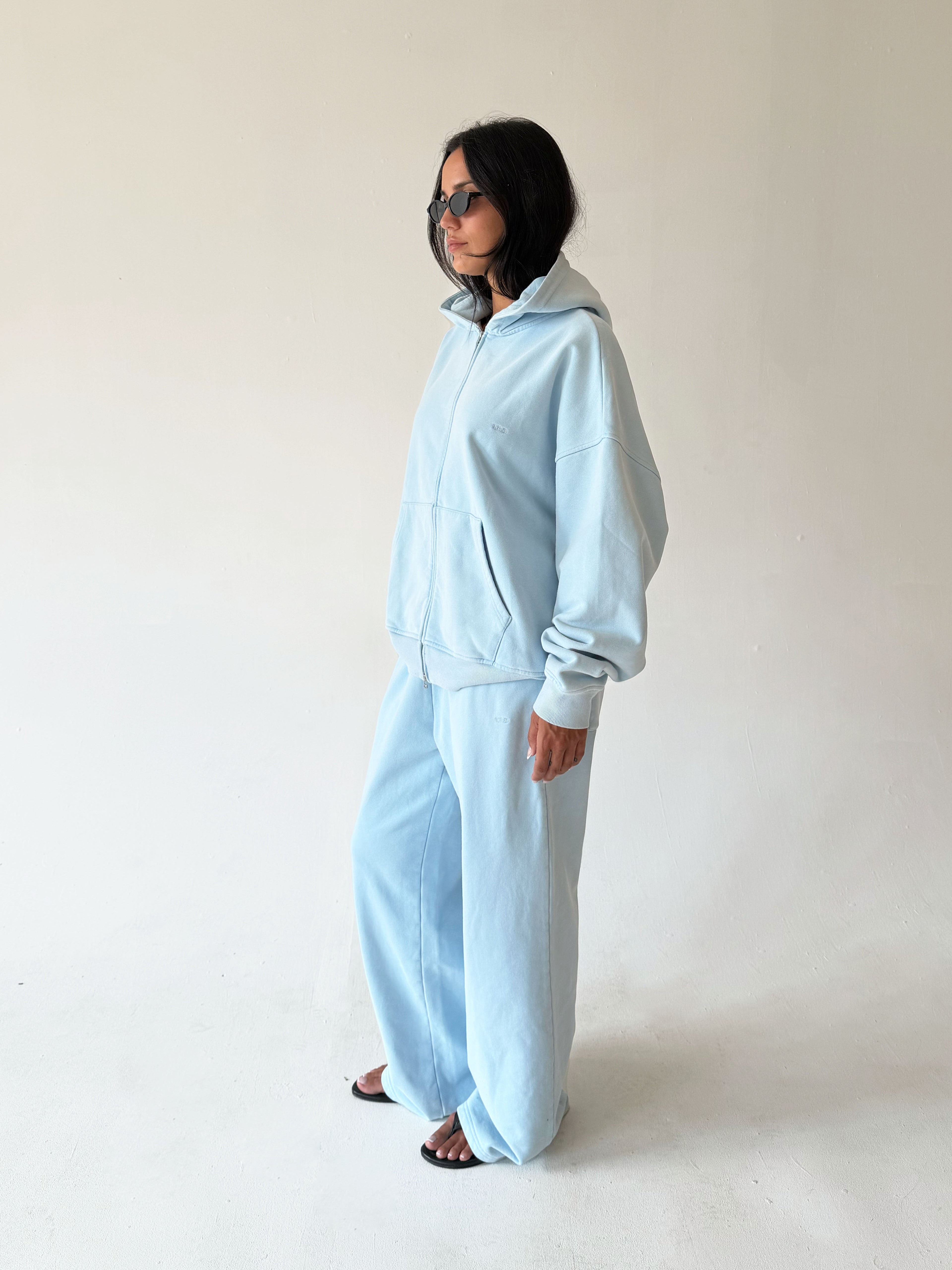 STRAIGHT-LEG SWEATPANTS