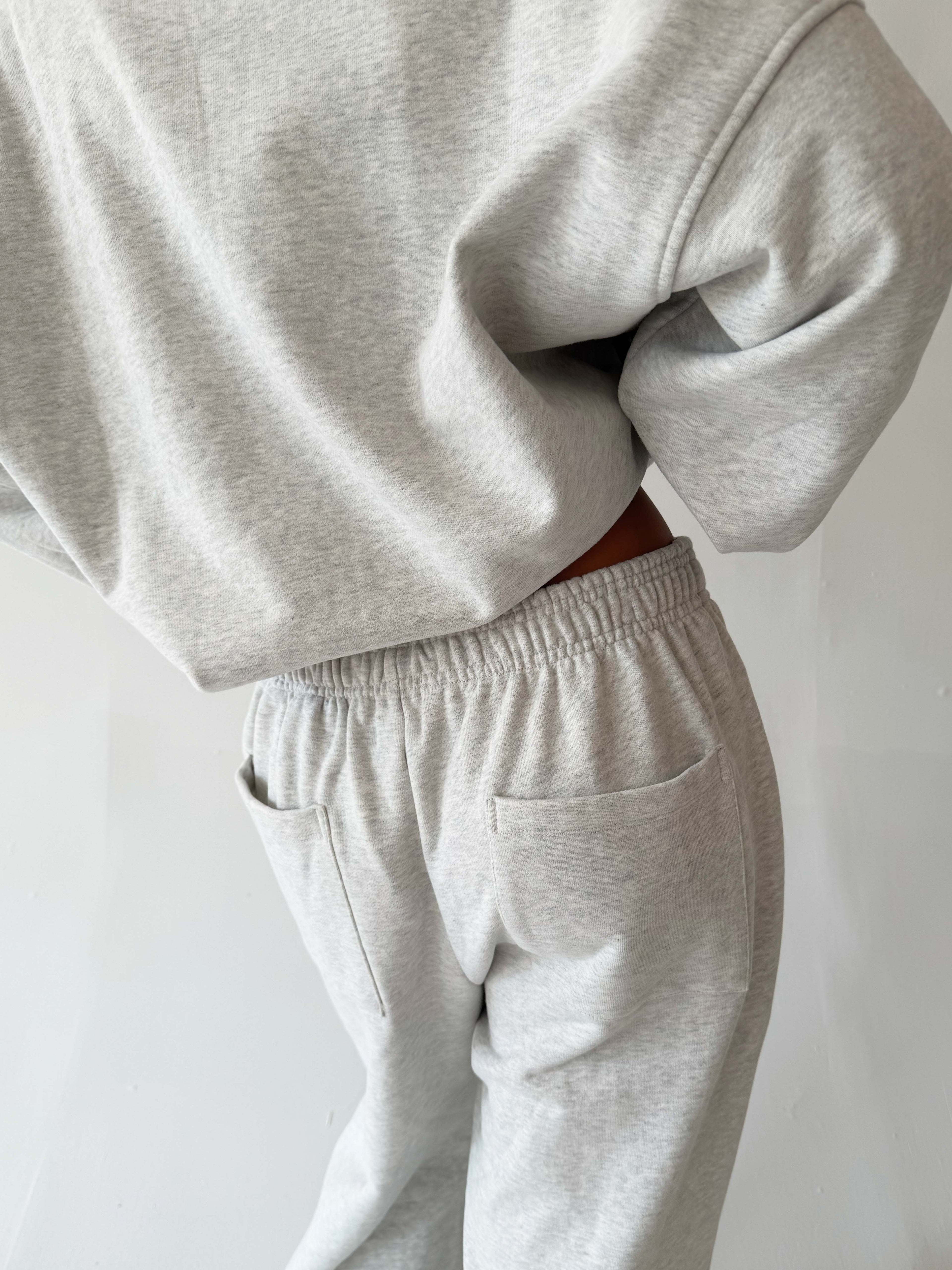 STRAIGHT-LEG SWEATPANTS
