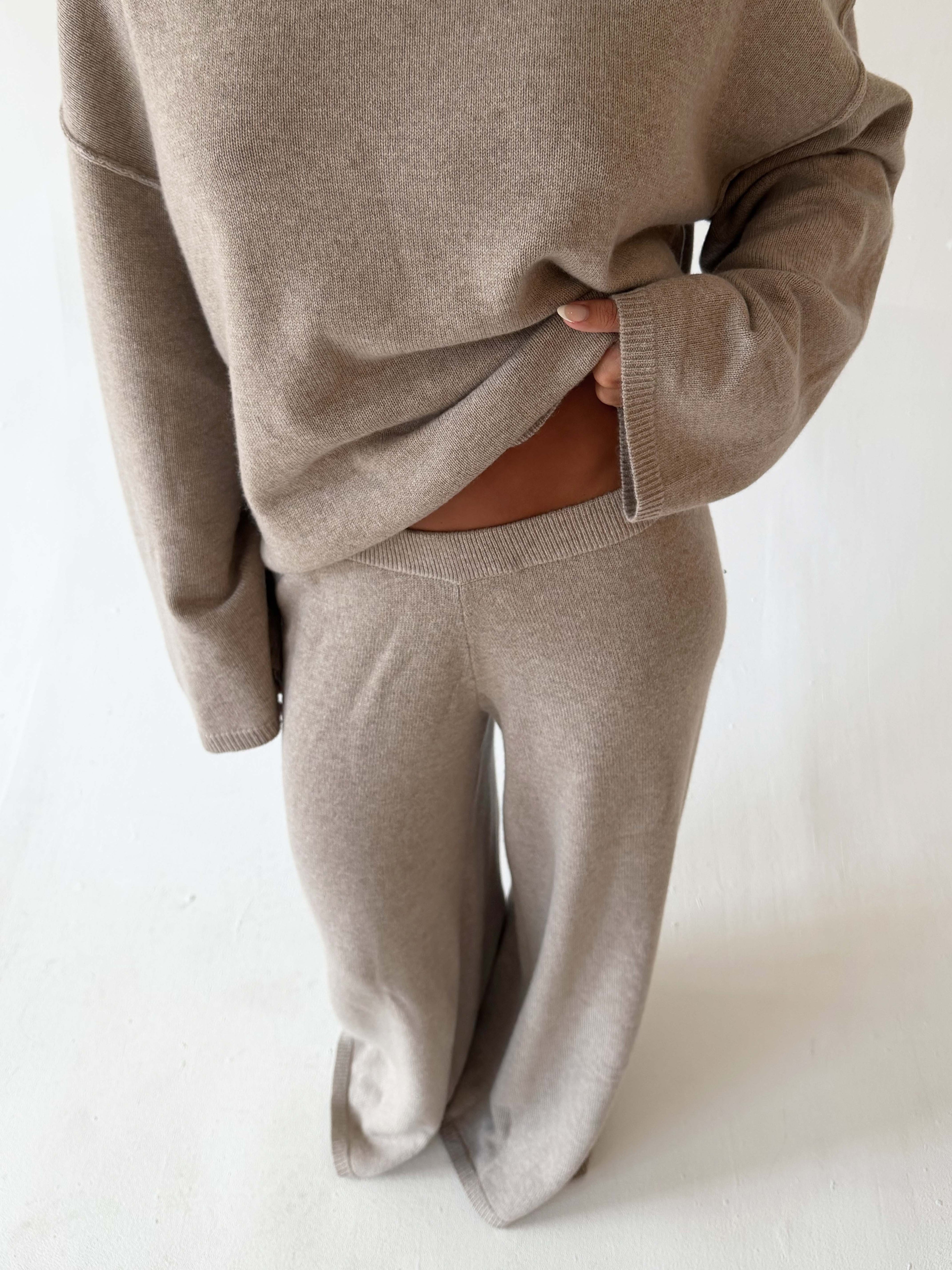 SWEATER PANTS
