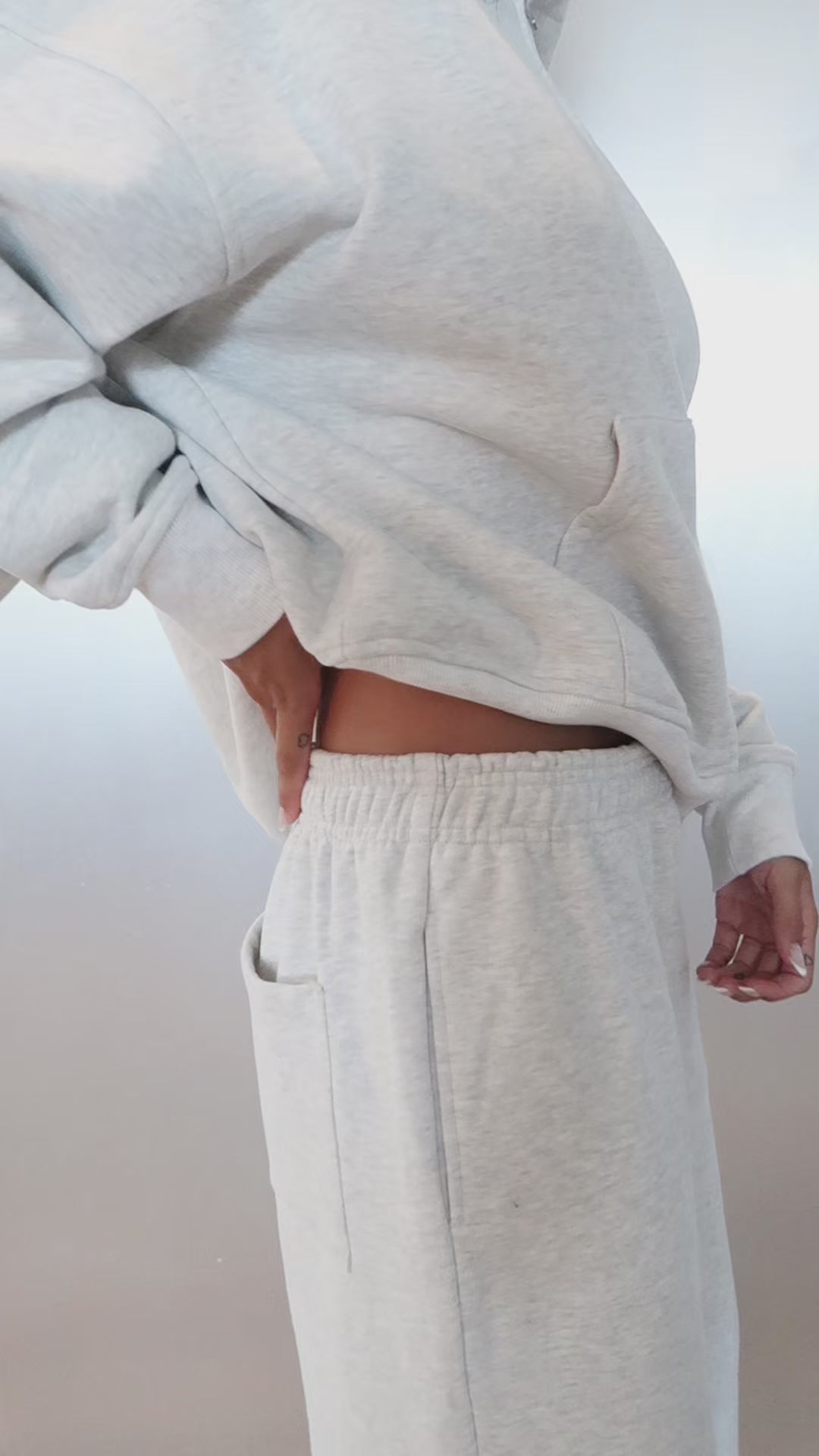 STRAIGHT-LEG SWEATPANTS